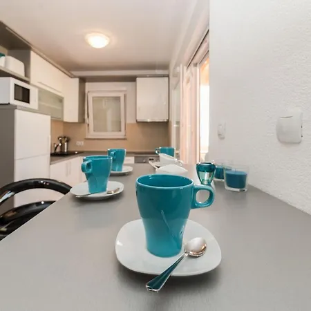 Kovacevic 3 By Interhome Vir